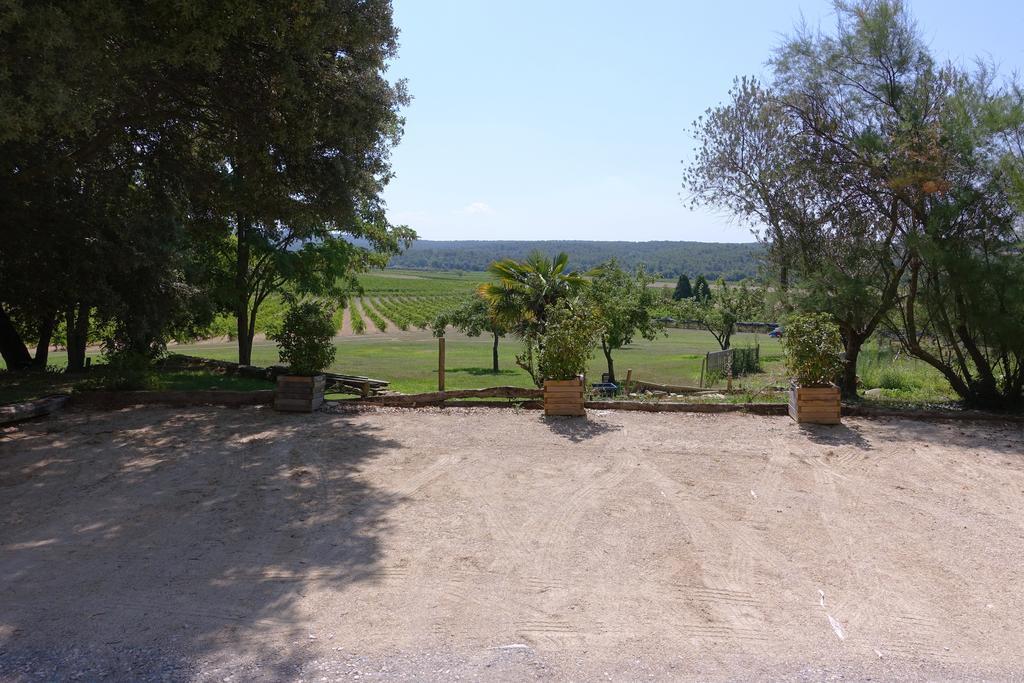 Le Grand Saint Paul Bed and Breakfast Rognes Buitenkant foto